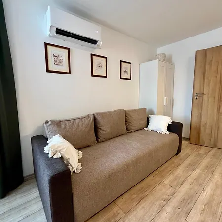 The Blackbridge Apartment